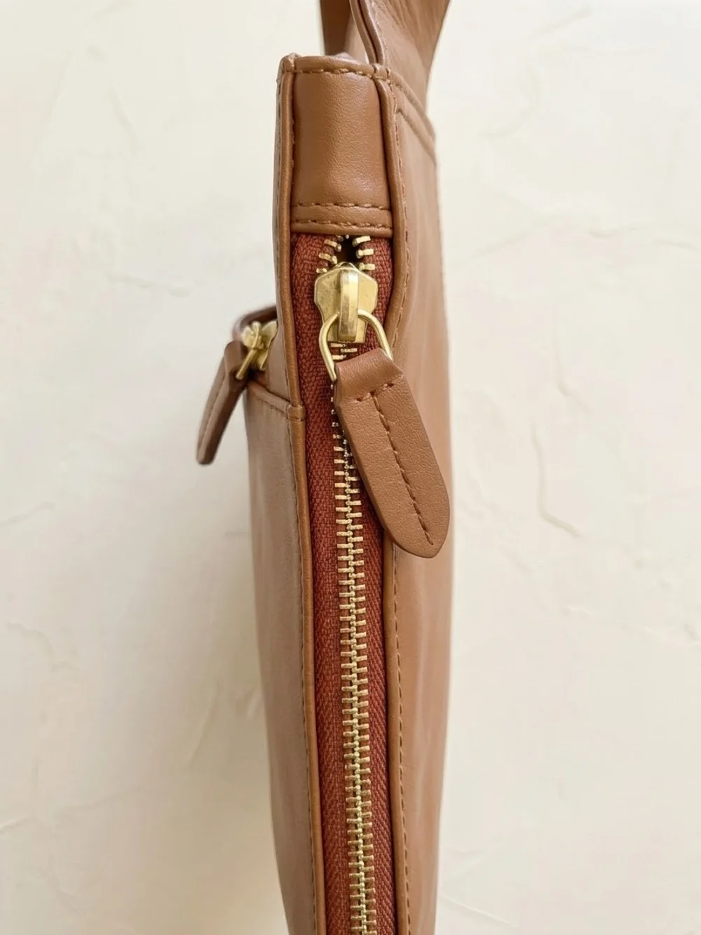 Radley London Pockets Medium Leather Crossbody Bag Tan Cognac Brown Gold Dog